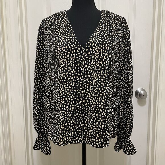 ACOA Black Button Up V-Neck Blouse Sz Large Leopard Print Pattern Poet Sleeves - Picture 1 of 9